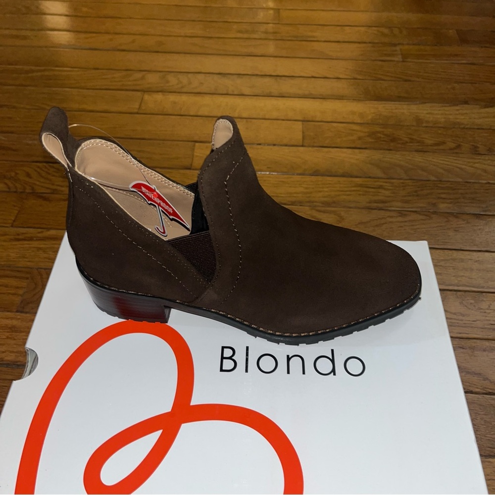 Blondo Suede Sandra Low Rise Block Heel Ankle Bootie Dark Brown Women’s Size 6
